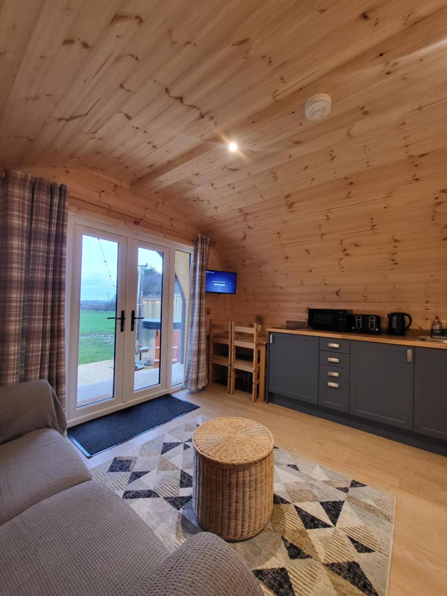 Lois' Pod With Hot Tub, Near Airport Hotel Bristol Exterior foto